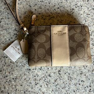 Coach F54629 Wristlet